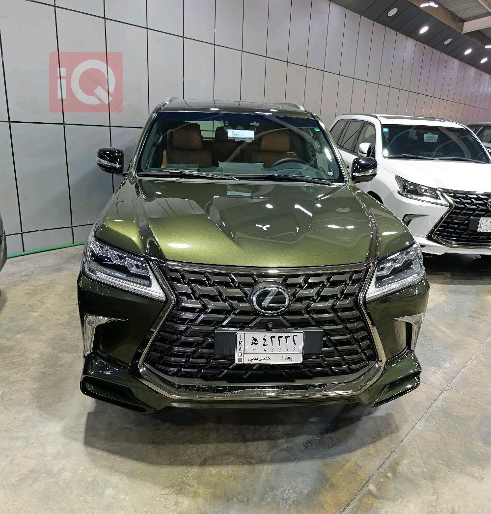 Lexus LX